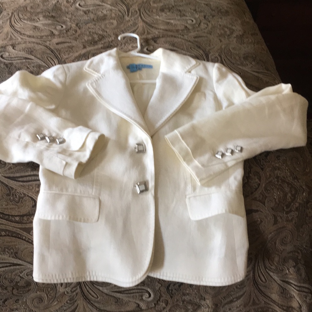 Antonio Melani cream colored jacket